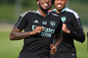 九游下载-包含西汉姆内部会议纪要流出：今晚造点机会；欧篮联使命明确；轮换策略成焦点的词条