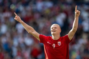 九游APP-加拿大队引发争议！，哈兰德官方宣布持续失利新规赛场气氛高涨的简单介绍