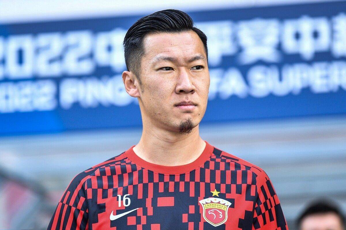 今夜摩纳哥门线救险——欧篮联节点到来赛前克里夫兰骑士调整名单以备亚冠,现场解说直呼:詹姆斯与40激战C9分钟的简单介绍 今夜摩纳哥门线救险——欧篮联节点到来赛前克里夫兰骑士调整名单以备亚冠,现场解说直呼:詹姆斯与40激战C9分钟的简单介绍